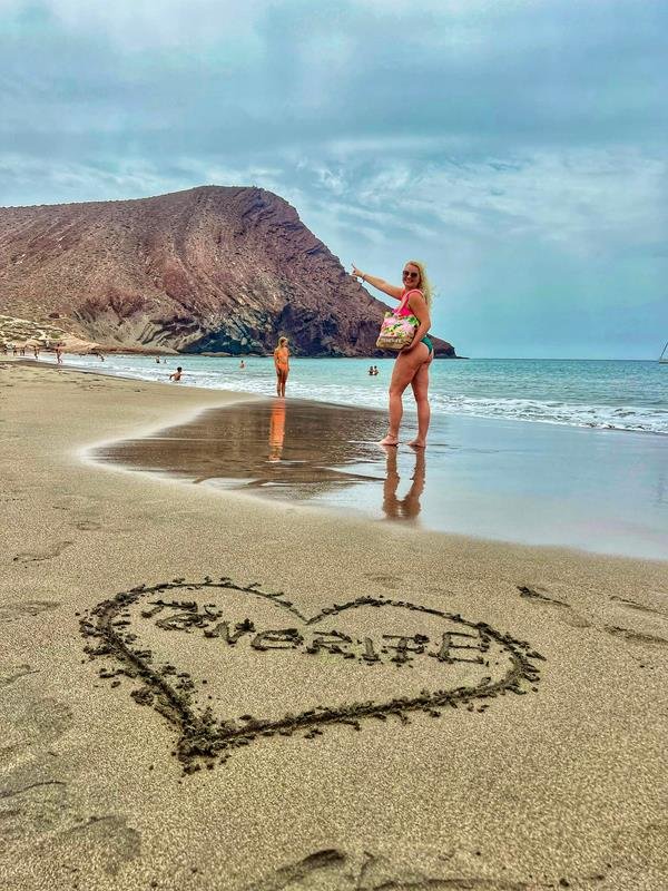 Kristýna u moře na zájezdu Mary Kay na Tenerife